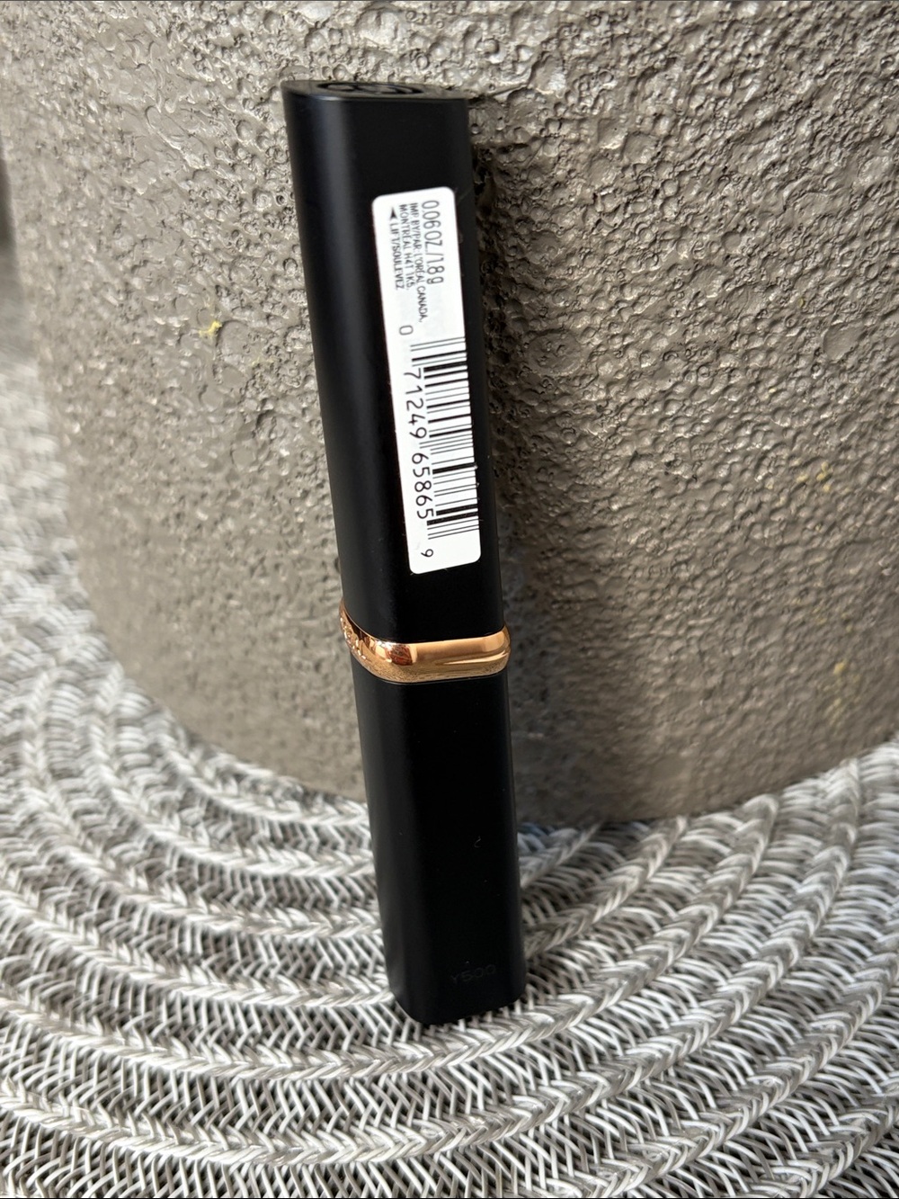 ❤️$8 NWT Loreal Colour Riche 183 Le Carmin Courage 1.8g - Picture 2 of 3